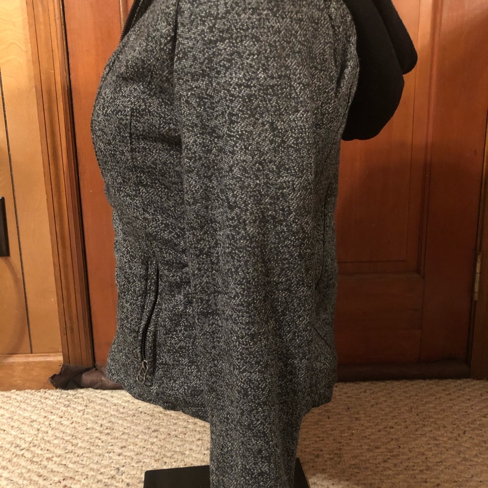 Jacket - Picture 4 of 4